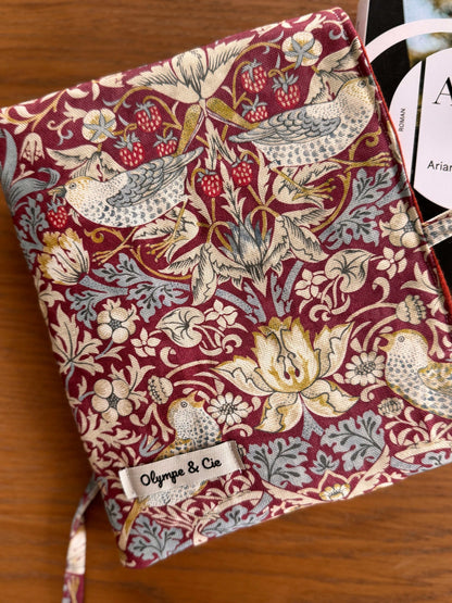 Pochette livres Paulette oiseaux rouges William Morris